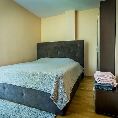 Este Apart 5 - Top Center Apartment