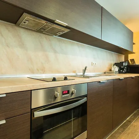 Este Apart 5 - Top Center Apartment